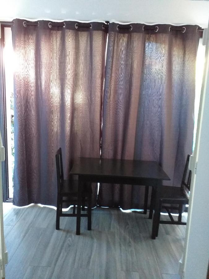 Joli studio res au calme en rez de jardin à Bandol. Extérieur photo