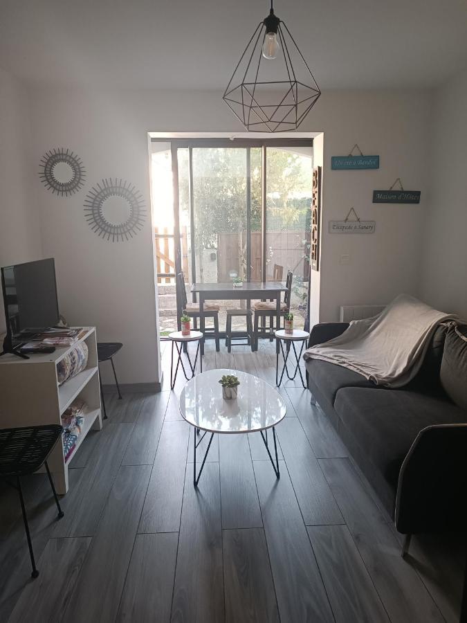 Joli studio res au calme en rez de jardin à Bandol. Extérieur photo