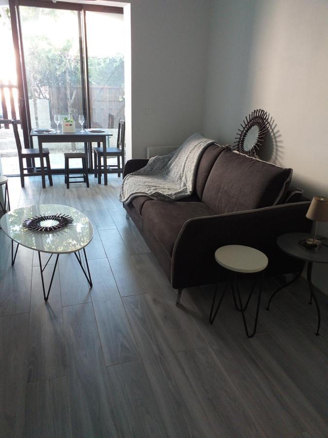Joli studio res au calme en rez de jardin à Bandol. Extérieur photo